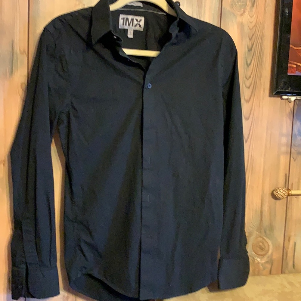 Men’s Express long sleeve fitted button down. S